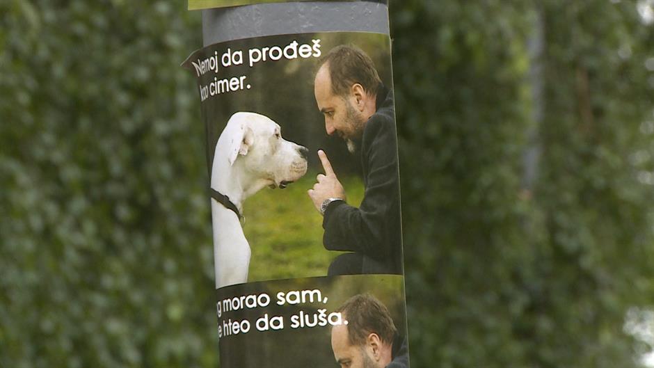 Plakátokon sértegetik Saša Jankovićot Belgrádban