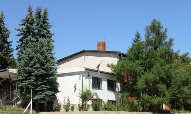 <span class="entry-title-primary">Megtiltották az oromhegyesi iskola épületének használatát! (FRISSÍTVE)</span> <span class="entry-subtitle">Az  Arany János Általános Iskolában csőtörés volt</span>