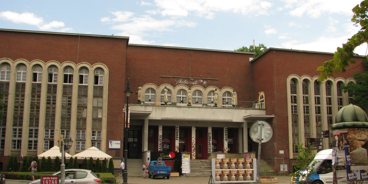 <span class="entry-title-primary">Törvénytelen felmondások és mobbing a Gyermekszínházban</span> <span class="entry-subtitle">A szakszervezetek az igazgatónő leváltását követelik</span>