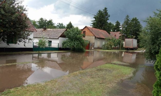 Tóthfalu elúszott – KÉPEK