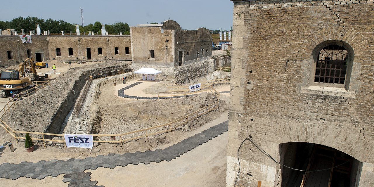 Munkagépek a Csillag erődben