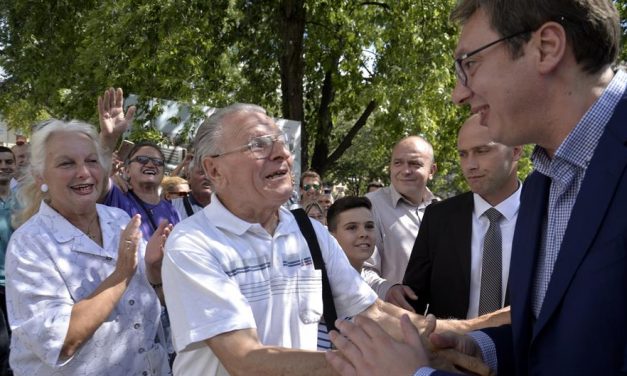 Vučić: Az év végéig 440 euró lesz az átlagfizetés