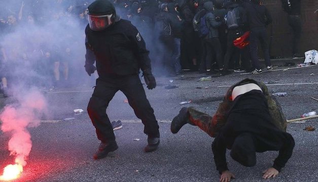 <span class="entry-title-primary">Összecsaptak a tüntetők a rendőrökkel Hamburgban</span> <span class="entry-subtitle">Globalizációellenes demonstráció a G20-as csúcs előestéjén</span>