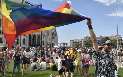 A kettős állampolgárokat is érinti a magyar alaptörvény most elfogadott módosítása