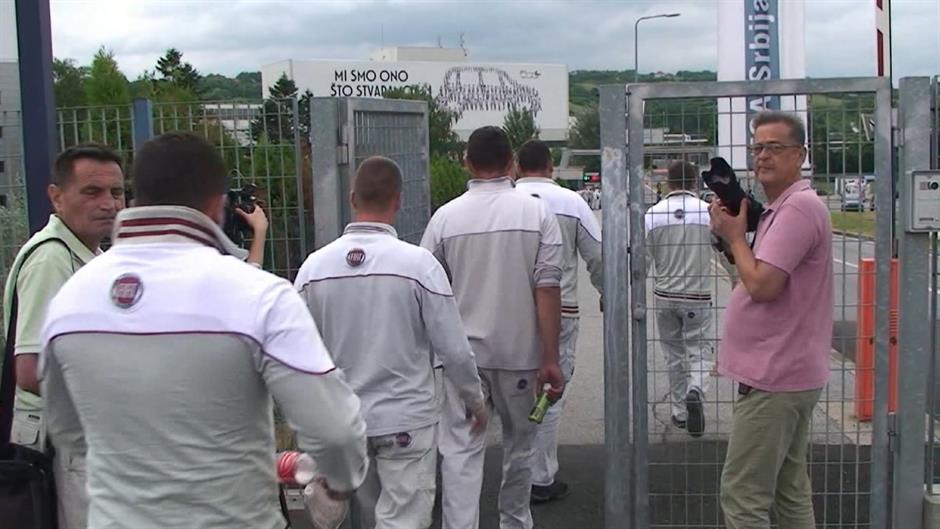 Forrongó munkásosztály: A Fiat radikálisabban tiltakozik, a Goša dolgozói éhségsztrájkolnak