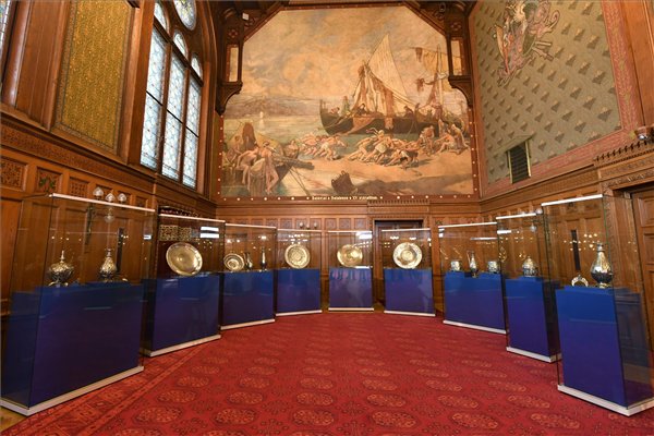 Budapesten a Seuso-gyűjtemény hiányzó darabjai is