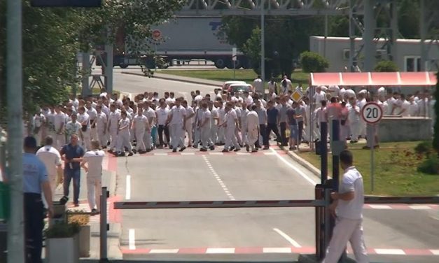 Szeresd a hazádat és dögölj éhen