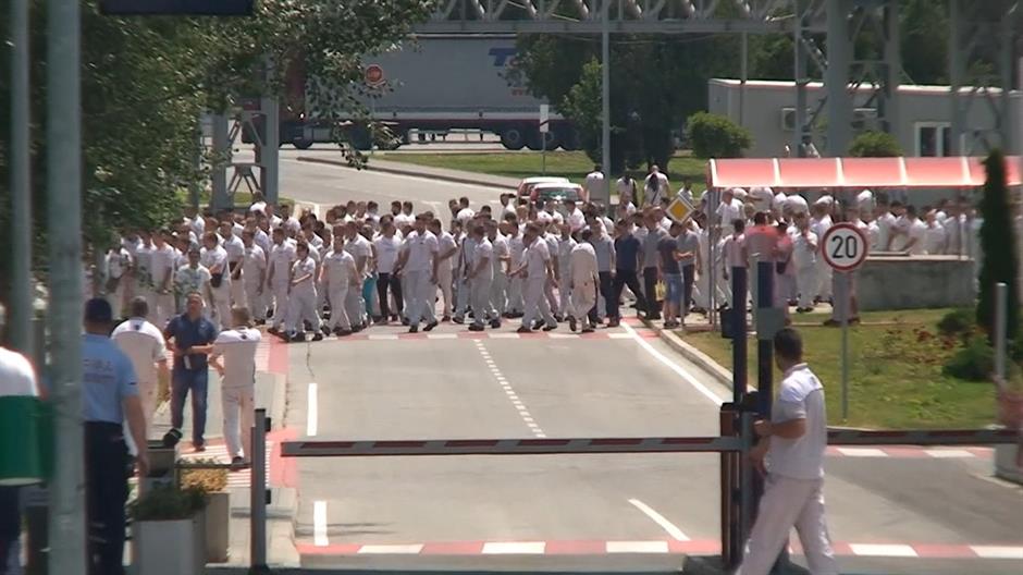 Szeresd a hazádat és dögölj éhen