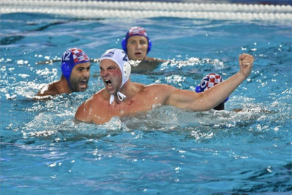 <span class="entry-title-primary">Horvátország pólósai nyerték a világbajnoki címet</span> <span class="entry-subtitle">A magyar csapat ezüstérmes, Szerbia a bronzot szerezte meg</span>