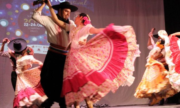 Sokszínű világ (fotógalériával)