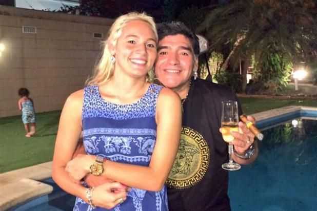 Maradona katonának állna Maduro seregébe