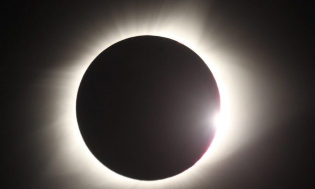 <span class="entry-title-primary">Égi és földi csodák</span> <span class="entry-subtitle">Napfogyatkozás Amerikában</span>