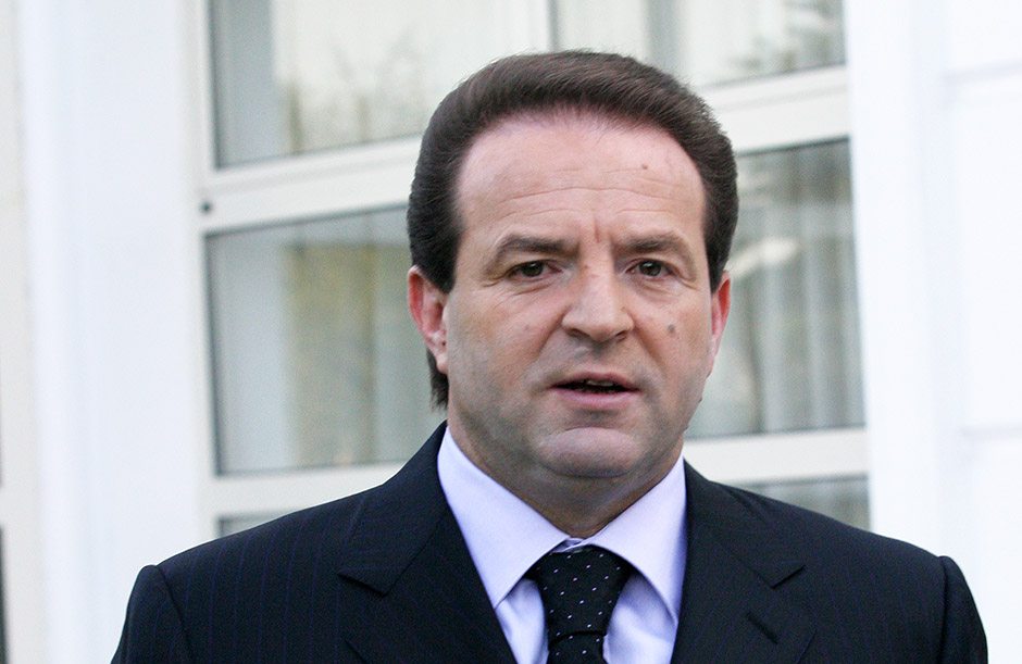 Karić fű alatt venné meg a mezőgazdasági vállalatot