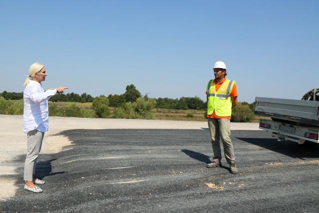 Váratlanul megjelent a miniszter egy építkezésen és nagyon ideges lett