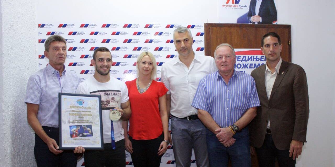 Van lejjebb! – Zentán pártpolitikát csináltak Nemes vb-aranyérméből