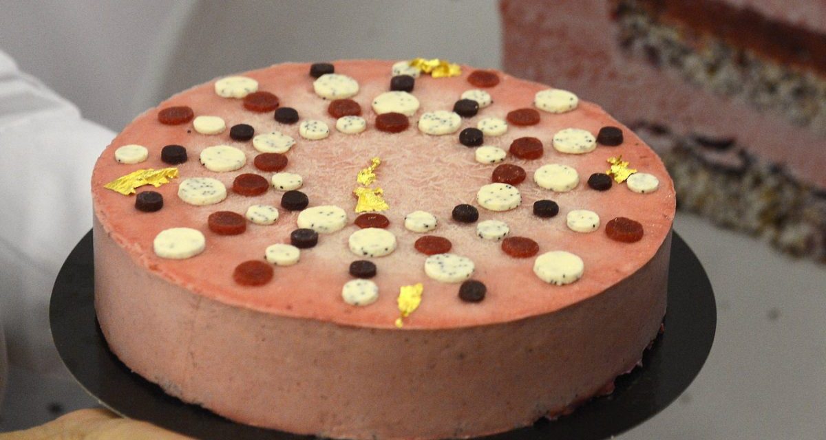 Bemutatták Magyarország cukormentes tortáját