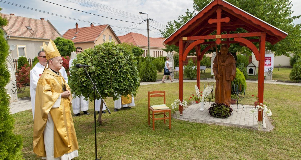 Fából Szent Benedek