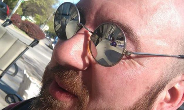 <span class="entry-title-primary">Drót (könyvbemutató és koncert)</span> <span class="entry-subtitle">Zenta, Rin-Tin-Tin kávézó, szeptember 2. – Kezdés: 19,00</span>