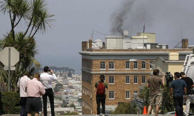 Diplomáciai össztűz: Füstbe ment orosz titkok