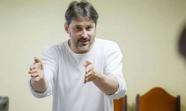 <span class="entry-title-primary">„Ez több, mint a Bárka elvesztésének története“</span> <span class="entry-subtitle">Vidovszky György: Benne van mindnyájunk megalkuvása, ahogy hagyjuk, hogy számunkra fontos dolgok elvesszenek</span>