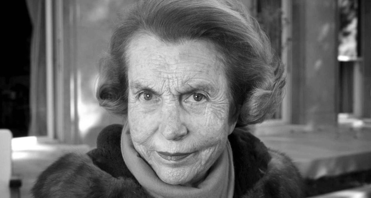 Elhunyt a világ leggazdagabb nője