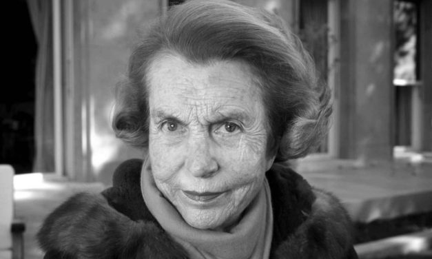 Elhunyt a világ leggazdagabb nője