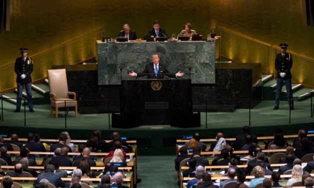 Hetvenkedő harci mém az ENSZ-ben (Trumpizmusok)