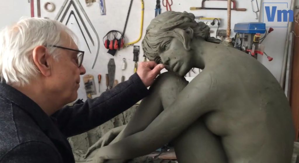 Brigitte Bardot szobrot kap