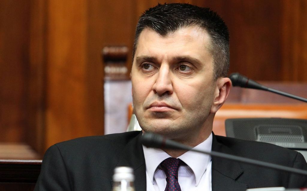 Szerbiában mintegy 350 ezer ember minimálbért visz haza