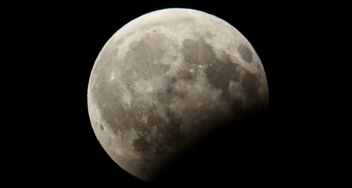 Holdfogyatkozás itt és most