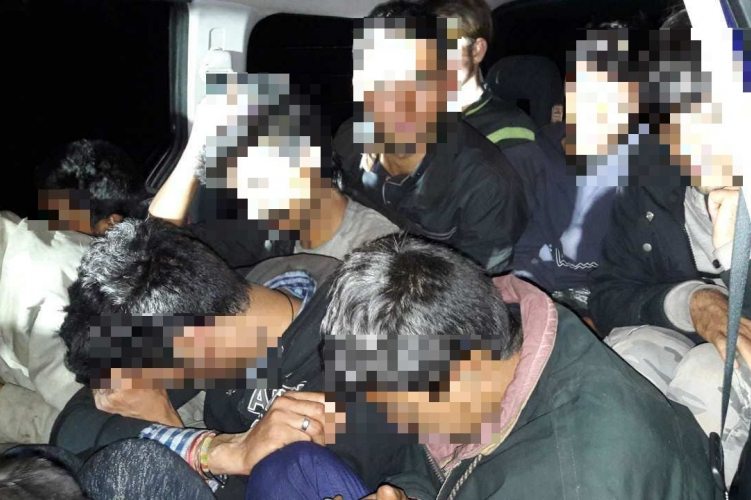 Egy tucat, illegális menekültet szállított egy szerb állampolgár