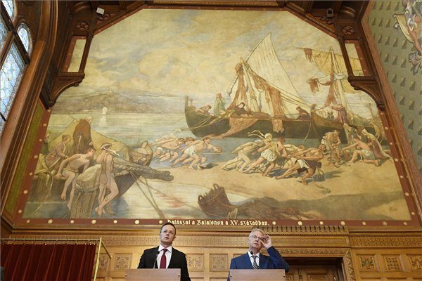 A magyar kormány szerint még csak most kezdődik a csata Brüsszellel