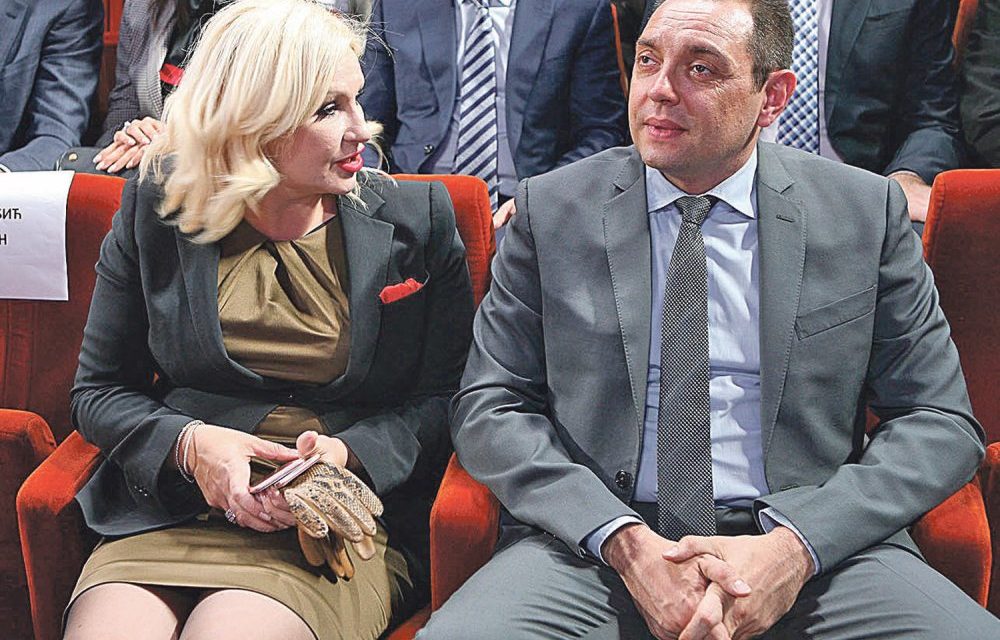 Máris újra napirenden az előrehozott választások témája