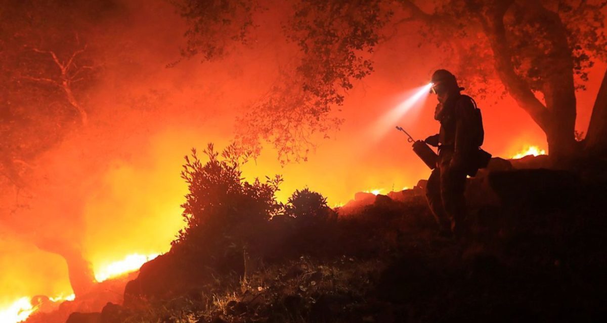 Rabok harcolnak a kaliforniai pokolban