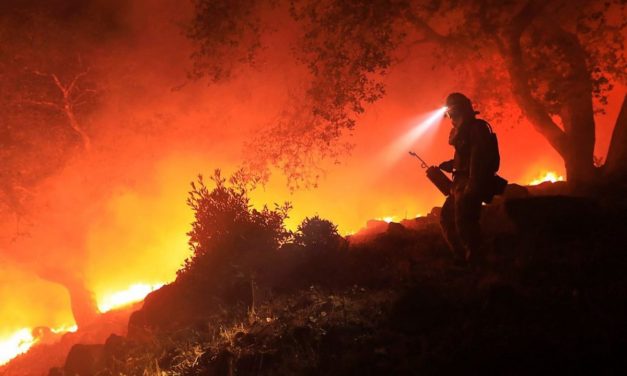 Rabok harcolnak a kaliforniai pokolban