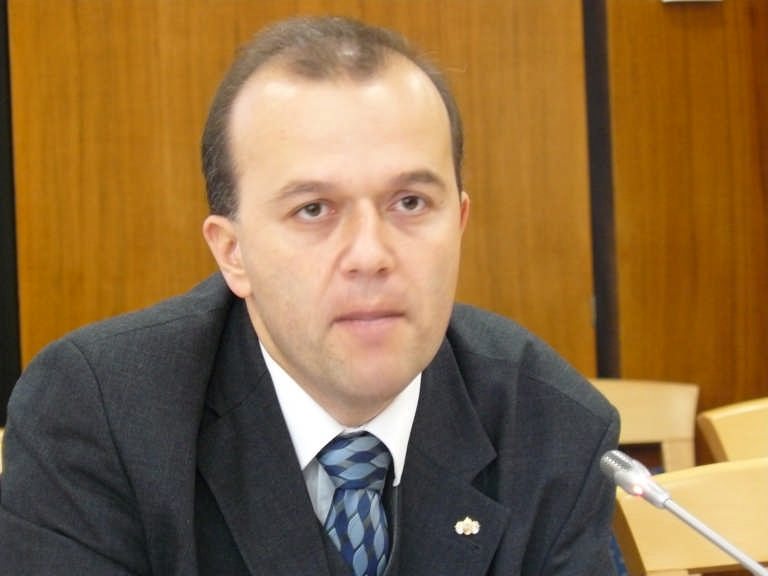 <span class="entry-title-primary">Gaudi-Nagy Tamás nem garázdálkodott, állítja a Kúria</span> <span class="entry-subtitle">A VMSZ elnökét inzultálták az egykori politikus szimpatizánsai</span>