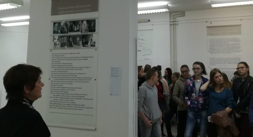 <span class="entry-title-primary">Nincs olyan, ami végzetes</span> <span class="entry-subtitle">Hamvas 120 - Kiállításmegnyitó Zentán</span>