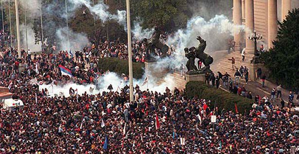 <span class="entry-title-primary">Fakuló forradalmi fények – 17 évvel később</span> <span class="entry-subtitle">Németh János emlékezik 2000. október 5-ére</span>