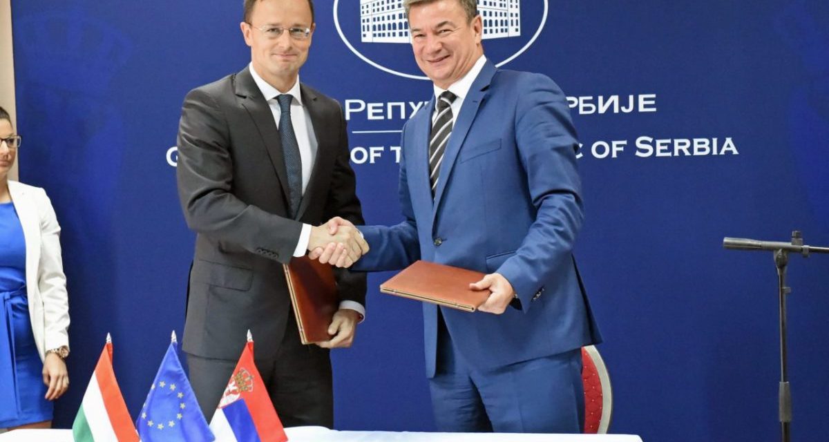 <span class="entry-title-primary">Szabadkán járt Szijjártó Péter</span> <span class="entry-subtitle">A magyar kormány nagyra becsüli azt, ahogyan a szerb kormány bánik az itt élő magyar közösséggel</span>