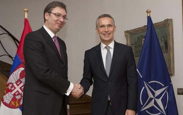 Stoltenberg: A NATO mintegy ötszáz katonával növelte jelenlétét Észak-Koszovóban