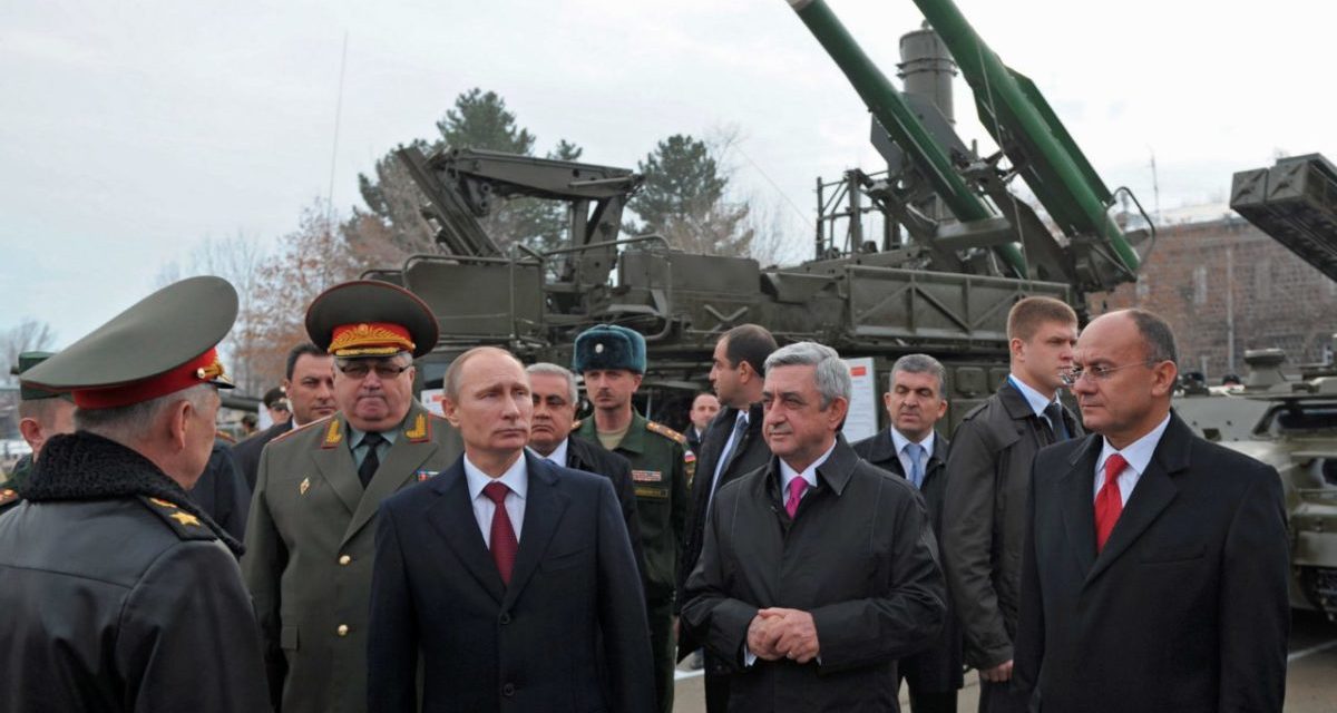 Theresa May: Oroszország a nemzetközi rendet fenyegeti