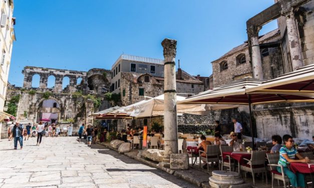 Két szerb állampolgárt támadtak meg Splitben