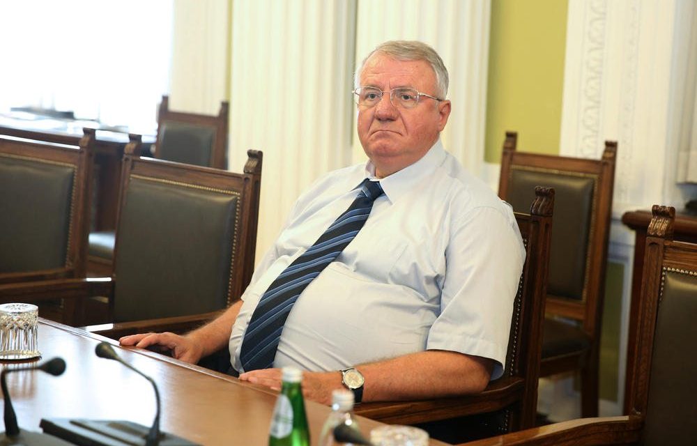 Zágráb tagadja a horvát állam bűnrészességét, Šešelj szerint Praljak hősiesen cselekedett