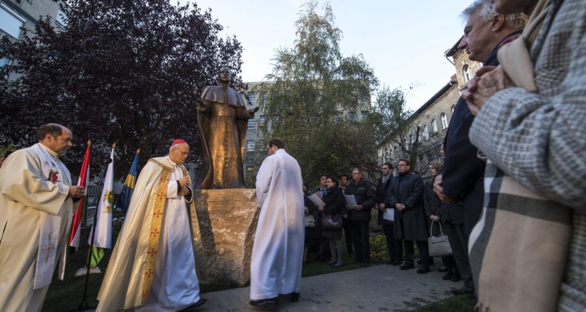 Szobrot kapott Mindszenty József bíboros