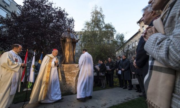 Szobrot kapott Mindszenty József bíboros