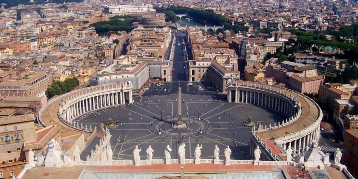 <span class="entry-title-primary">Vatikáni cigiszünet</span> <span class="entry-subtitle">Ferenc pápa úgy döntött: az egészség fontosabb, mint a pénz</span>