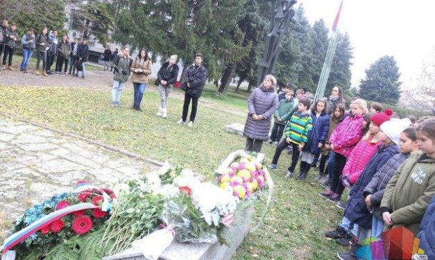 Koszorúzás az Akasztottak balladájánál