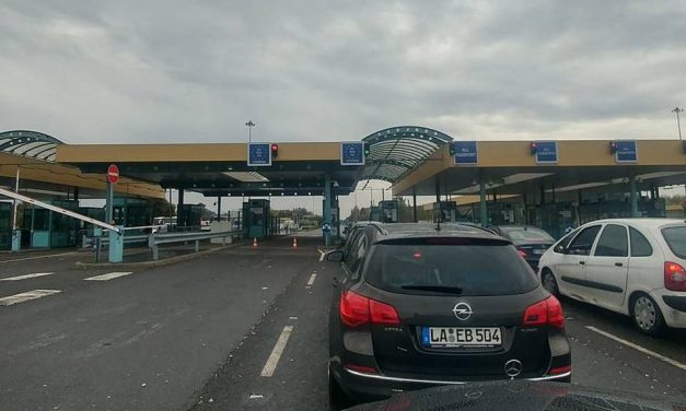 „A határátkelőhelyeken a rendelkezésre álló folyosók nagyobb része zárva van”
