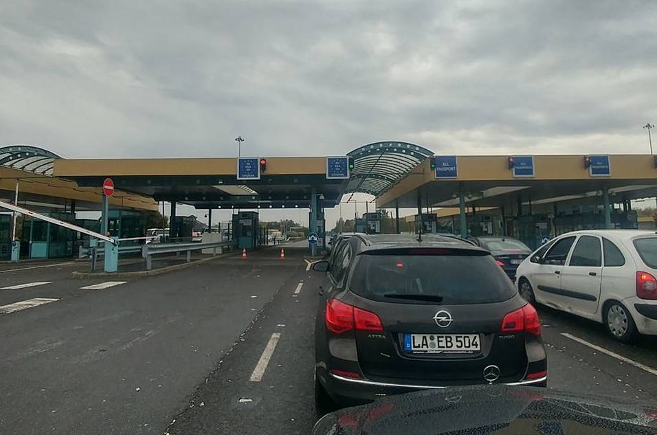 <span class="entry-title-primary">„A határátkelőhelyeken a rendelkezésre álló folyosók nagyobb része zárva van”</span> <span class="entry-subtitle">Az Együtt országgyűlési képviselője írásbeli kérdéssel fordul a magyar belügyminiszterhez a határokon uralkodó áldatlan állapotok miatt</span>