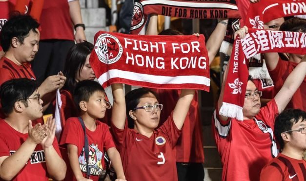 Kína: Aki nem tiszteli a himnuszt, három év börtönt kaphat